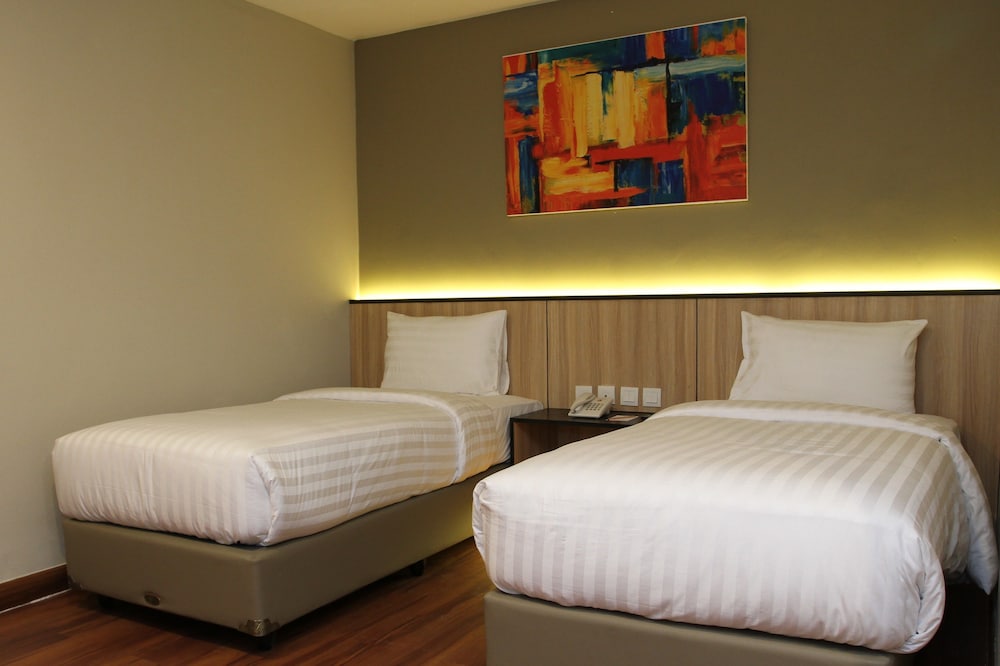 Standard Double Room, No Windows photo 1