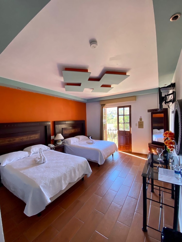 Grand Room, 2 Double Beds, Mountain View photo 1