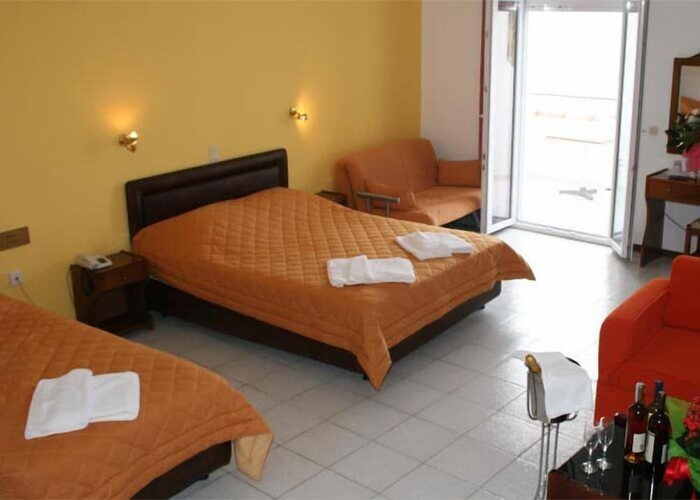 Double Room (2 Adults)