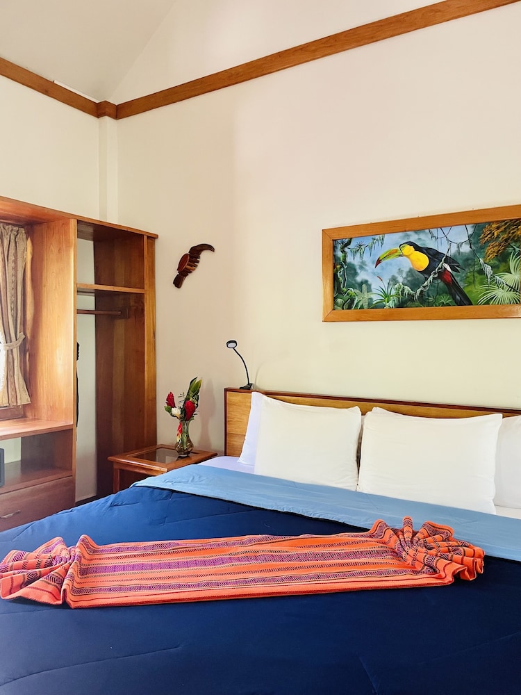 Toucan - Luxury Family Cabana photo 3