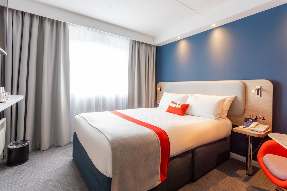 Standard Room (with Free Hot Breakfast) - Photo 12