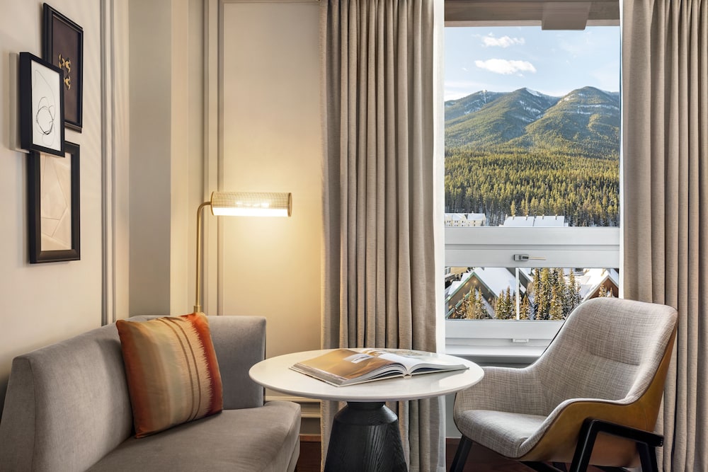 Room, 1 King Bed (Fairmont Gold View) - Photo 3