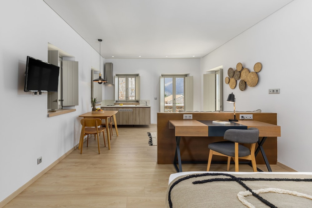 Executive Suite with Balcony