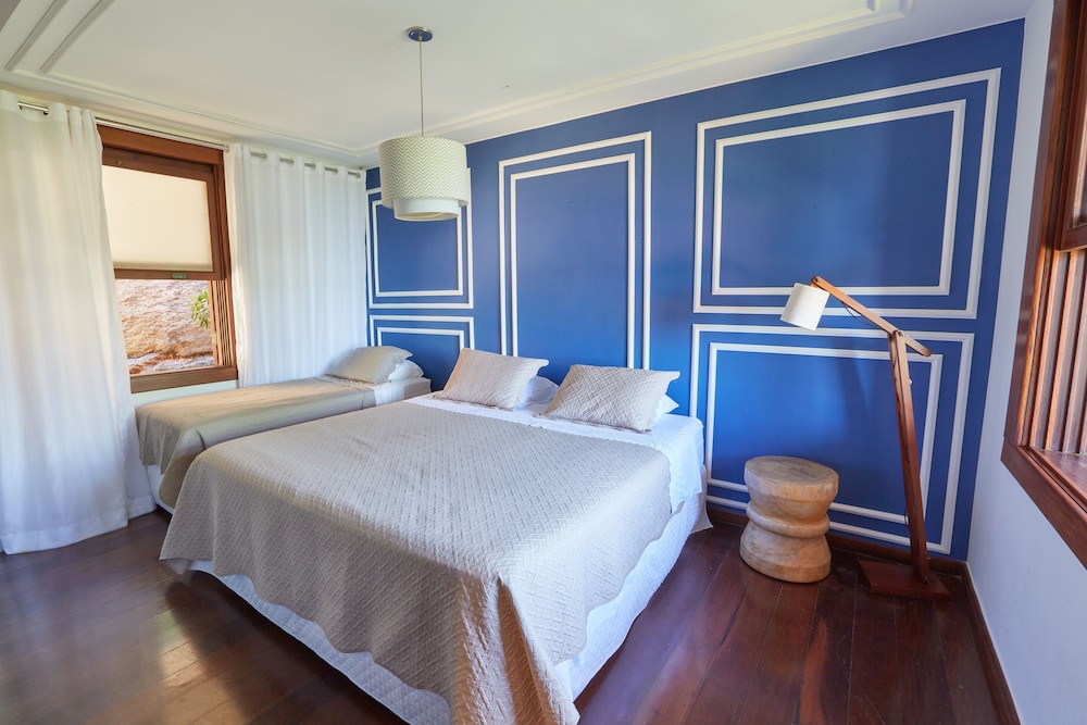 Deluxe House photo 3