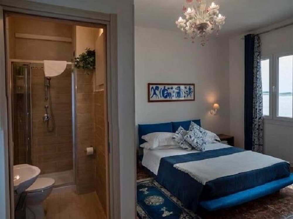 Superior Double Room, Sea View, Oceanfront photo 3