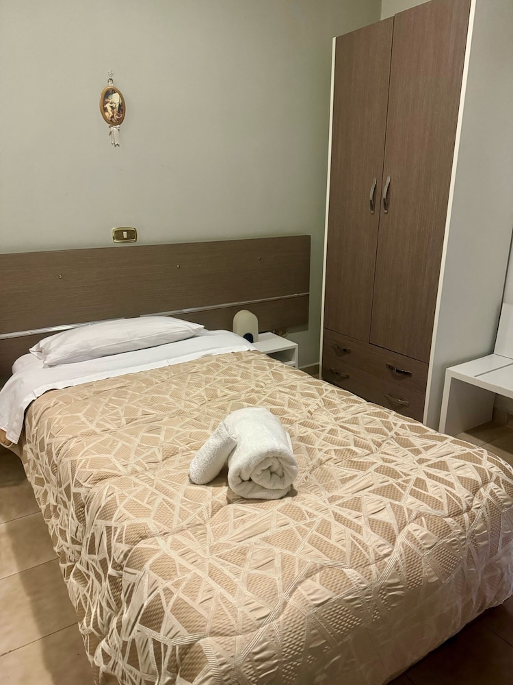 Single Room photo 1