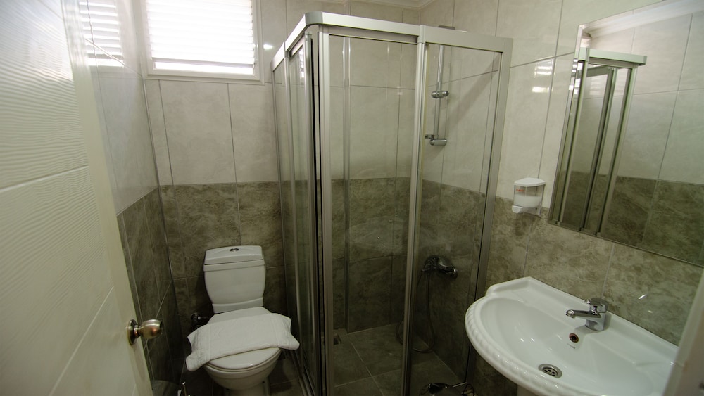 Classic Room, Non Smoking, Garden View photo 2