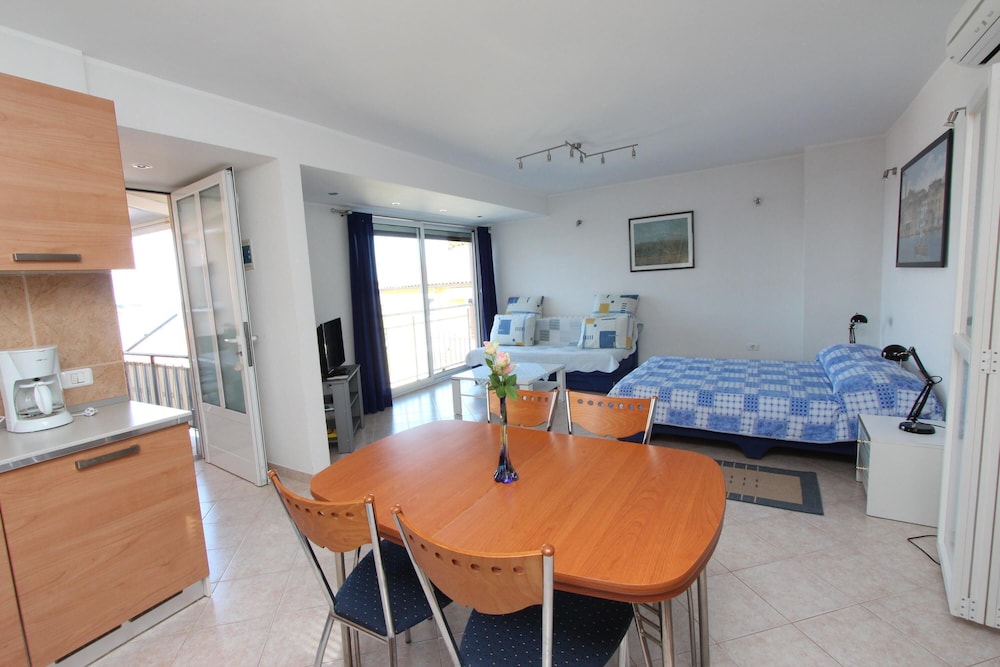 Comfort Apartment, 1 Bedroom (4)