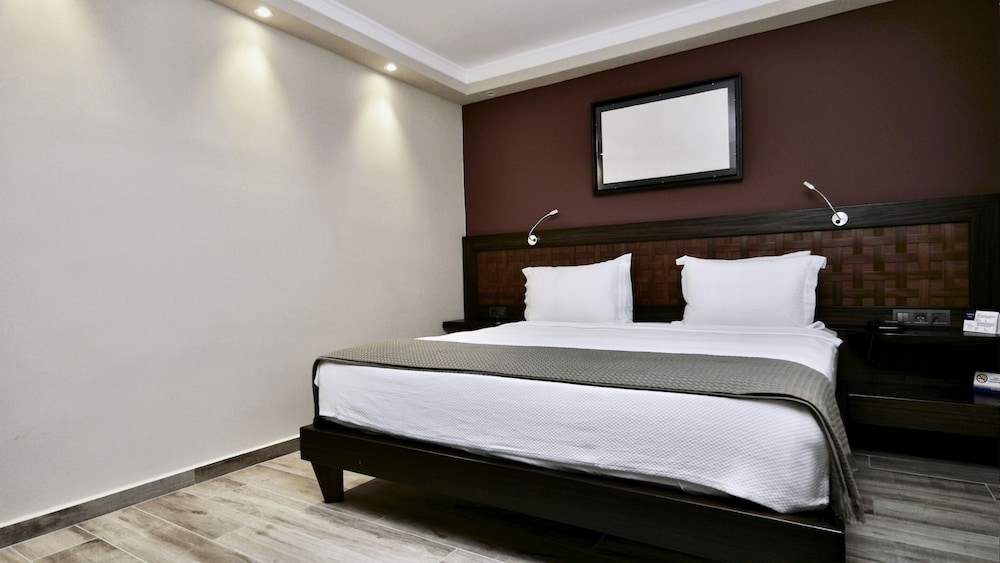Suite, Sea View - Photo 1