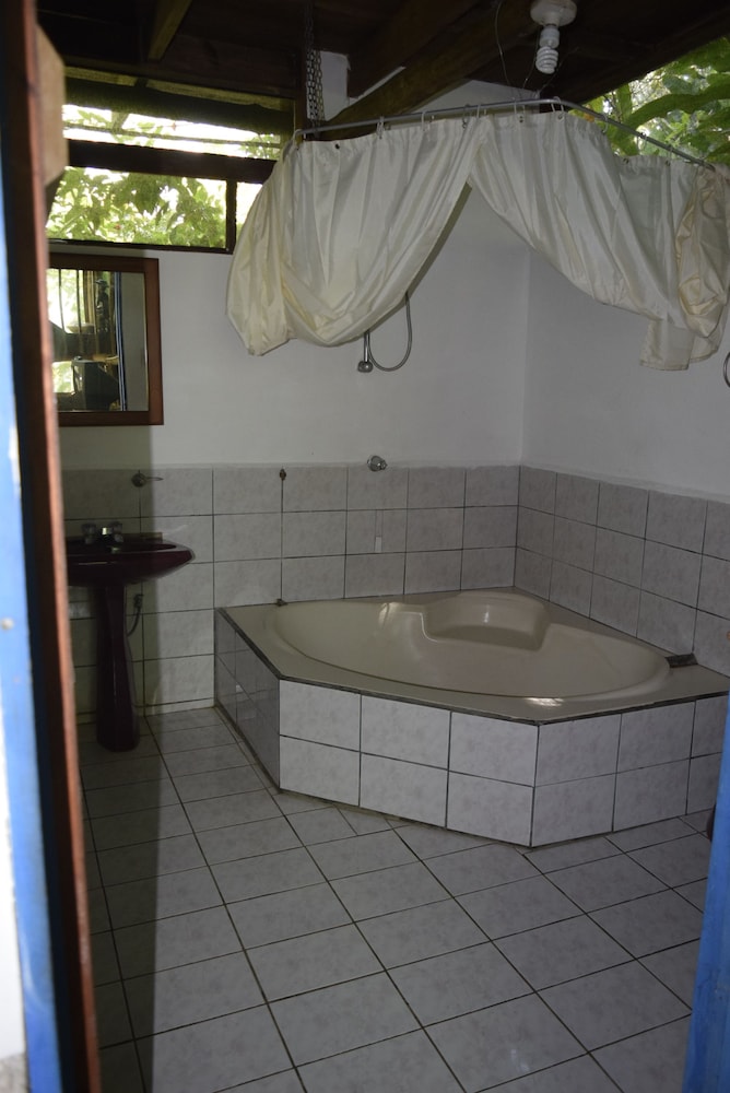 Bungalow, 2 Bedrooms photo 2