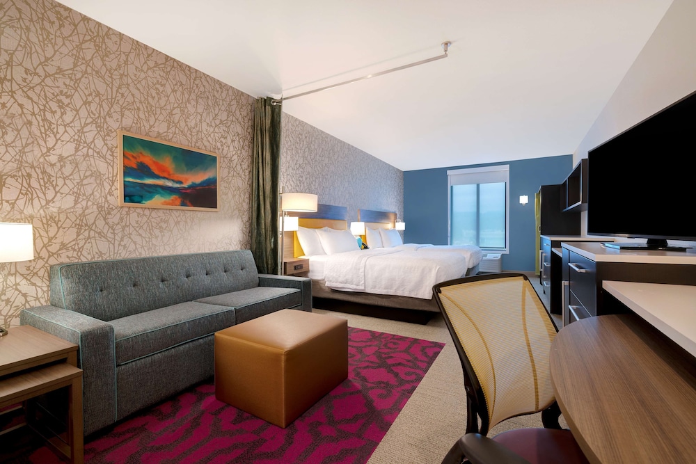 Suite, 1 Bedroom, Accessible, Bathtub (Mobility) - Photo 2