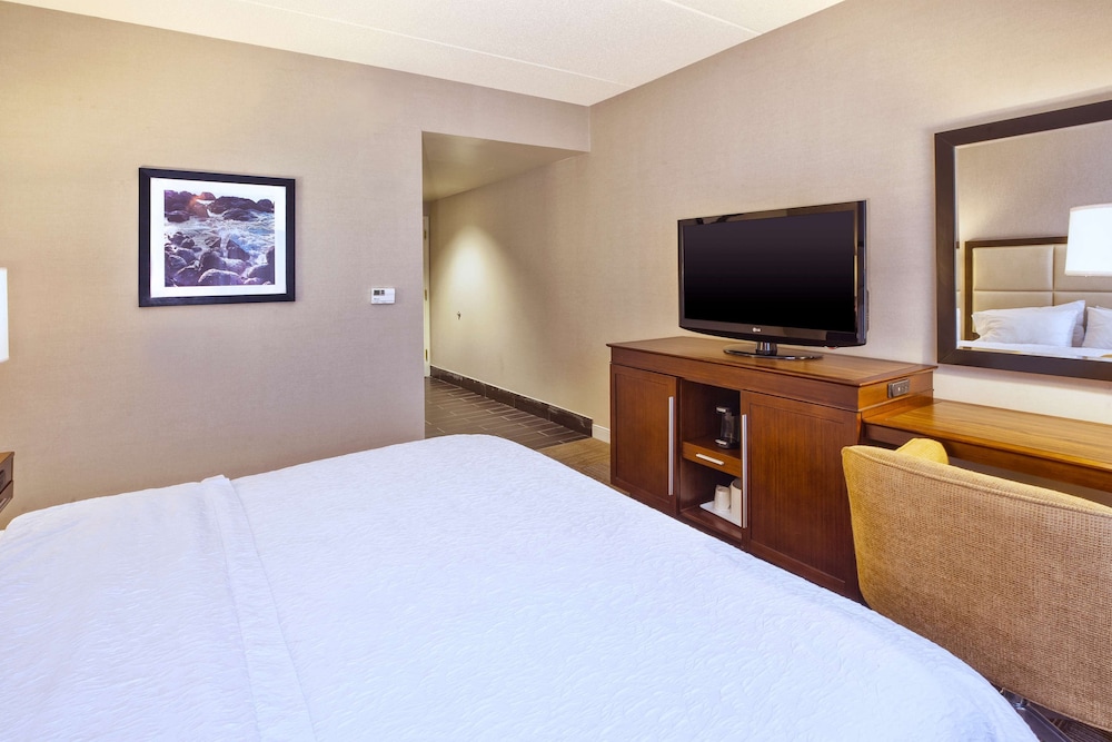 Hampton Inn & Suites Providence-Warwick Airport, Photo 3