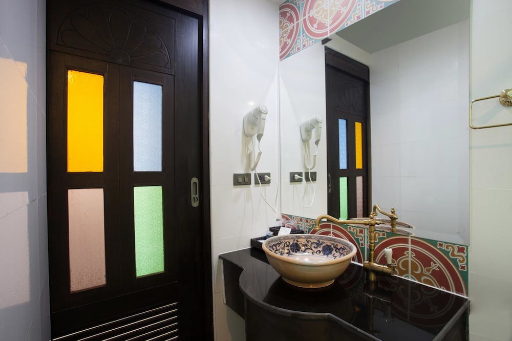 Superior Twin Room with Shower - Photo 11