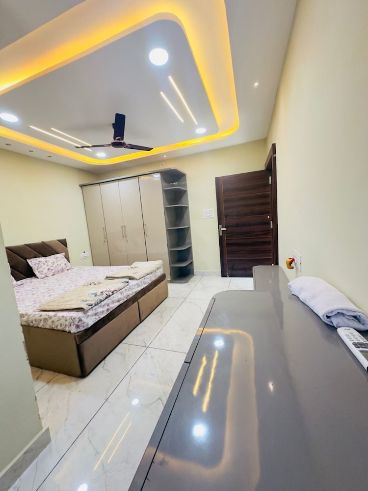 Deluxe Double Room, City View
