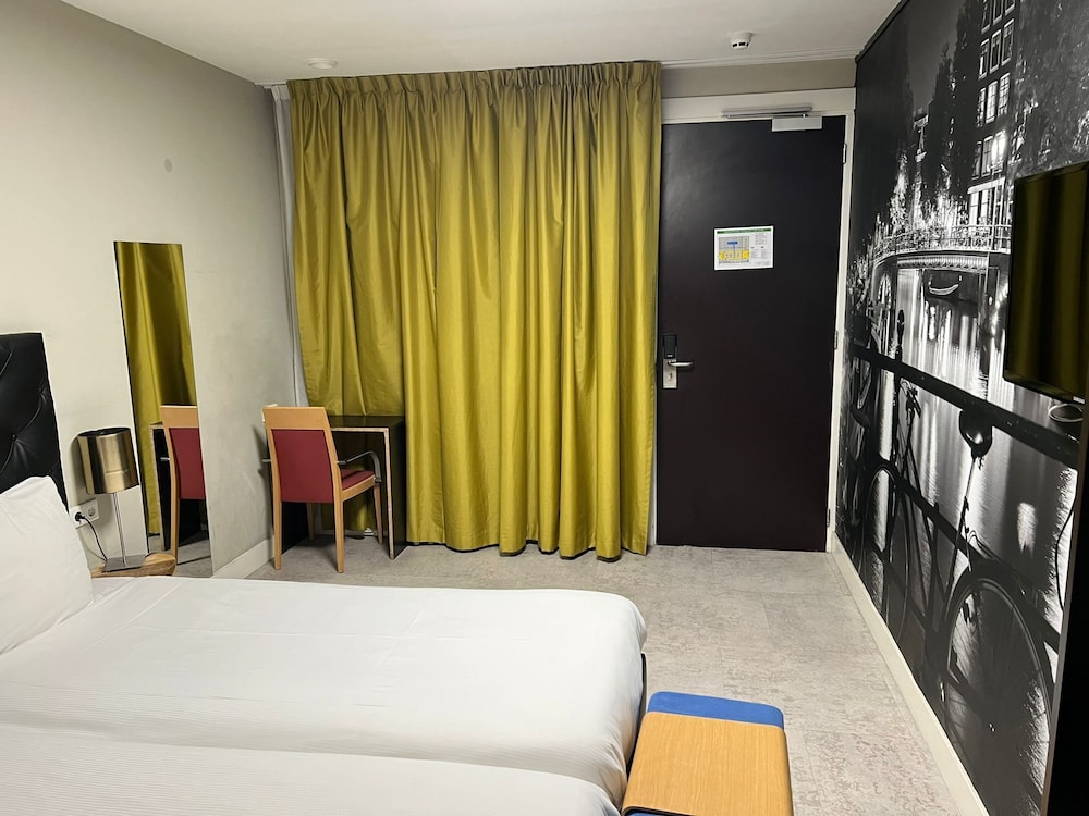 Economy room photo 2