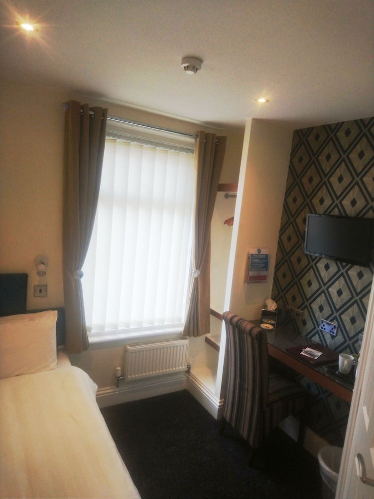 Deluxe Single Room, 1 Twin Bed, Ensuite (Room5) photo 3