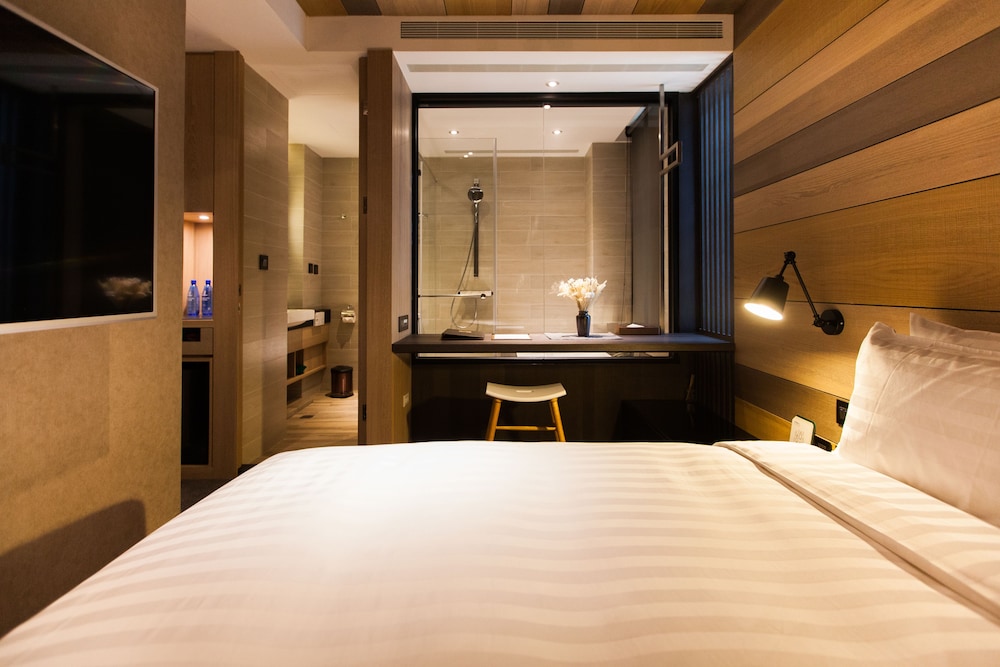 Standard Double Room, 1 Queen Bed, Bathtub