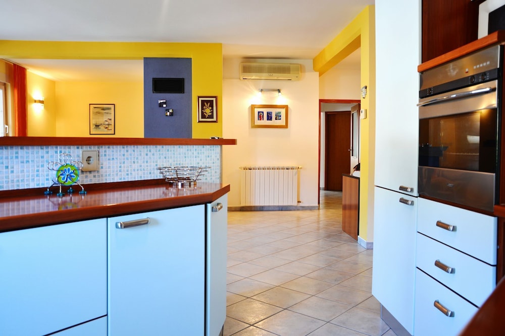 Apartment (Tom - comfortable - A2(5+1))