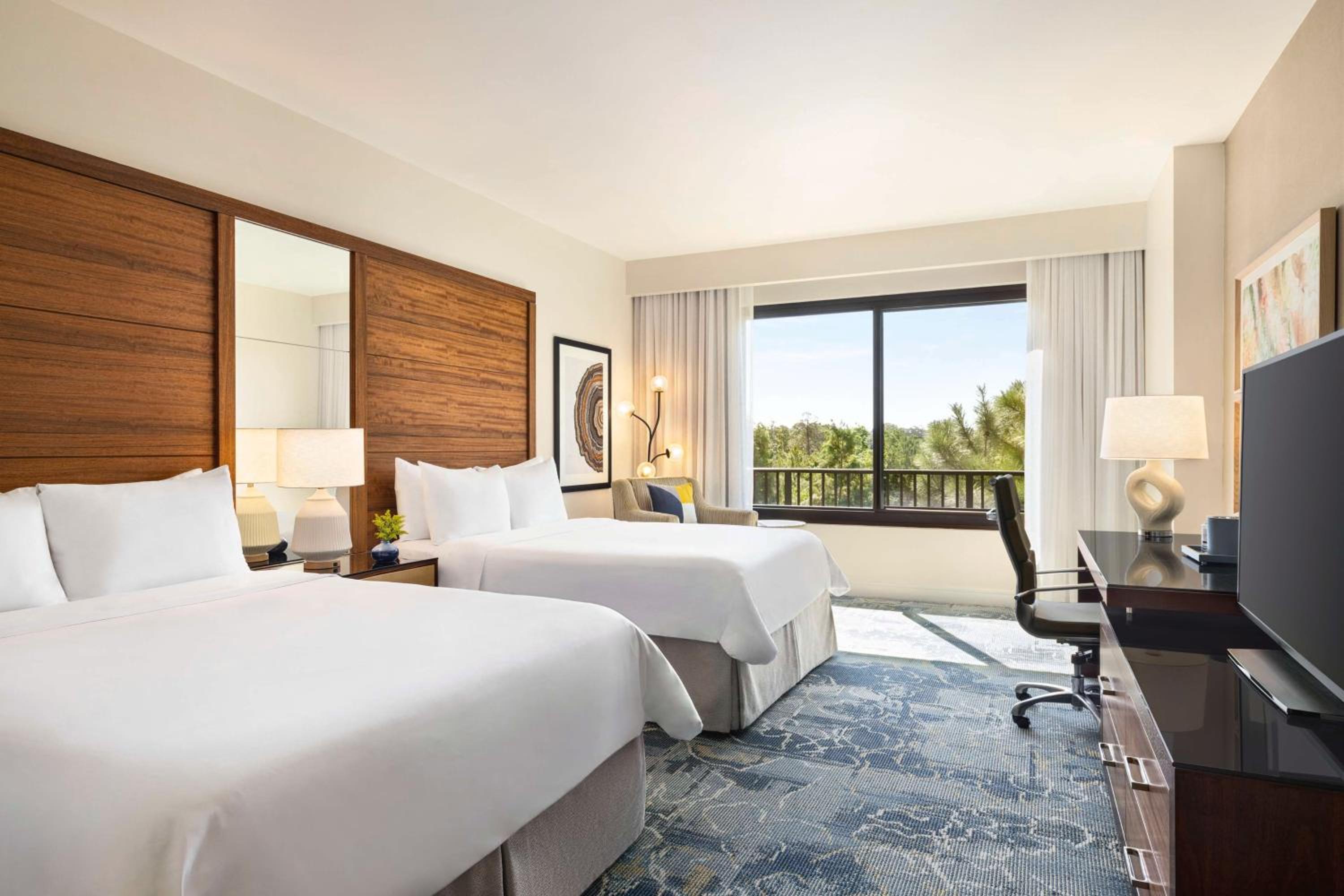 Queen Room with Two Queen Beds - Private Access - Photo 1