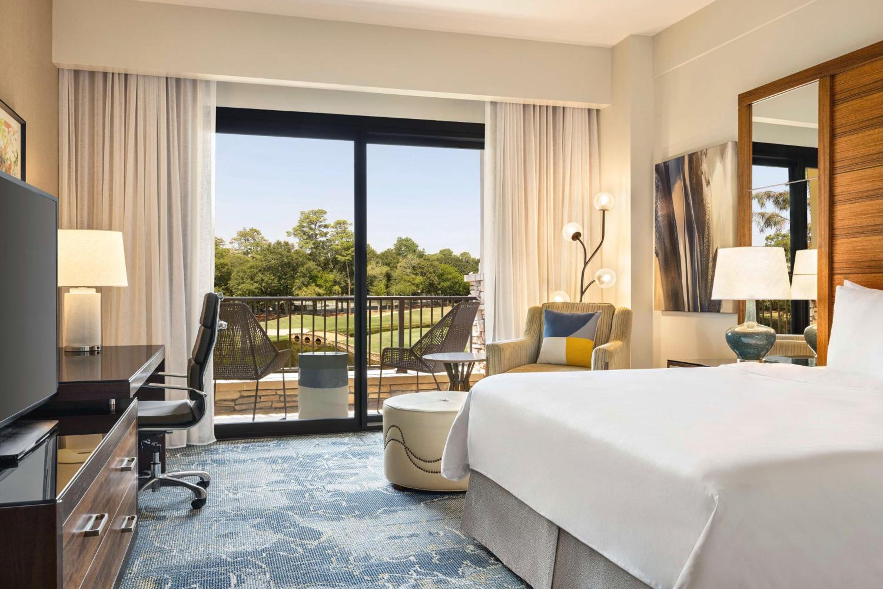 King Room with Balcony - Private Access