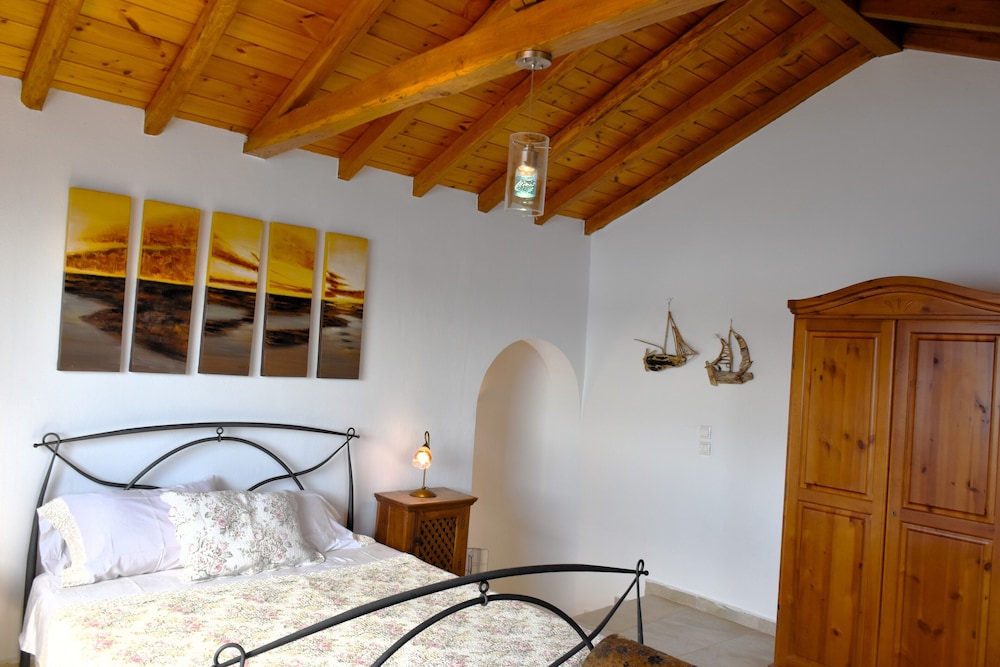 Studio Suite, Sea View