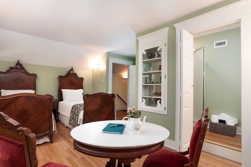 Economy Room photo 2
