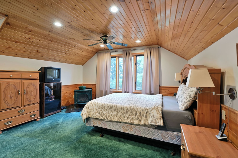 Room, Multiple Beds, Balcony