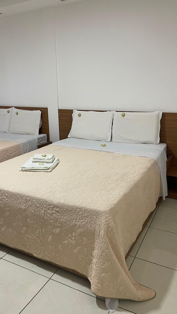 Standard Twin Room, 2 Double Beds photo 2