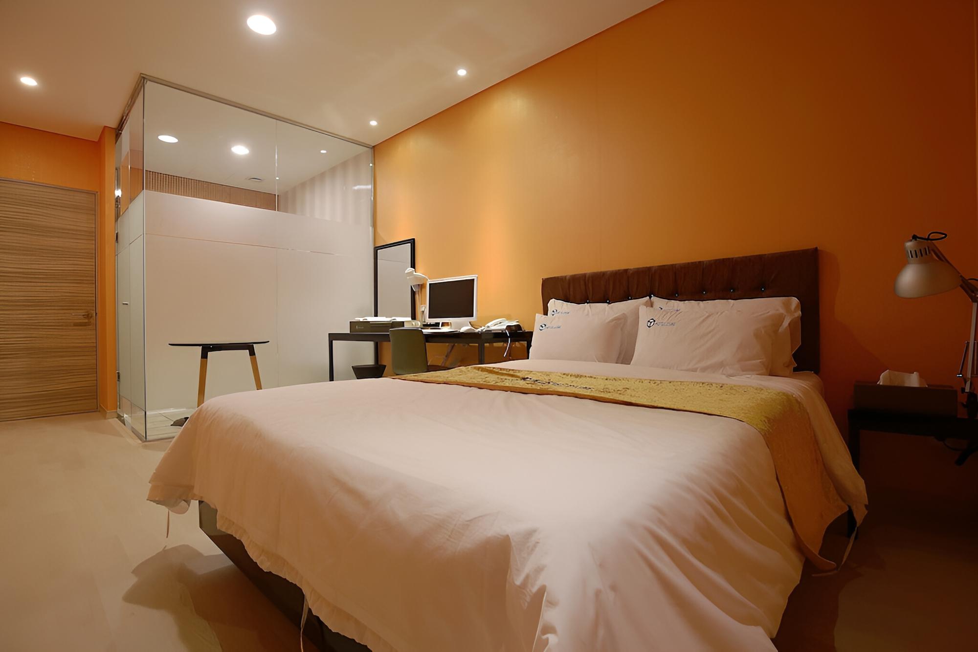 Room (Deluxe (Netflix/hot spring water/1 PC) photo 2