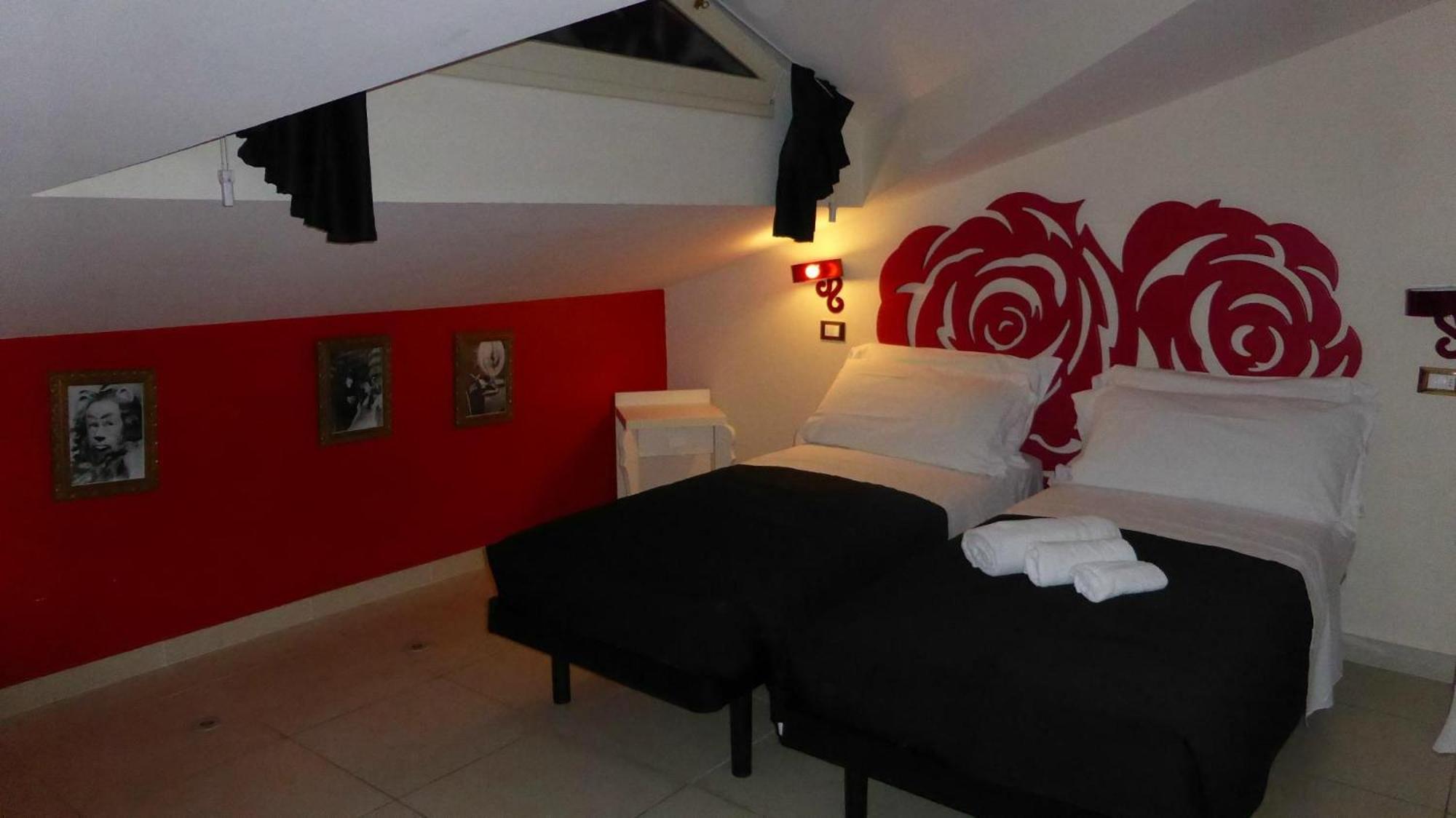 Small Double Room photo 1