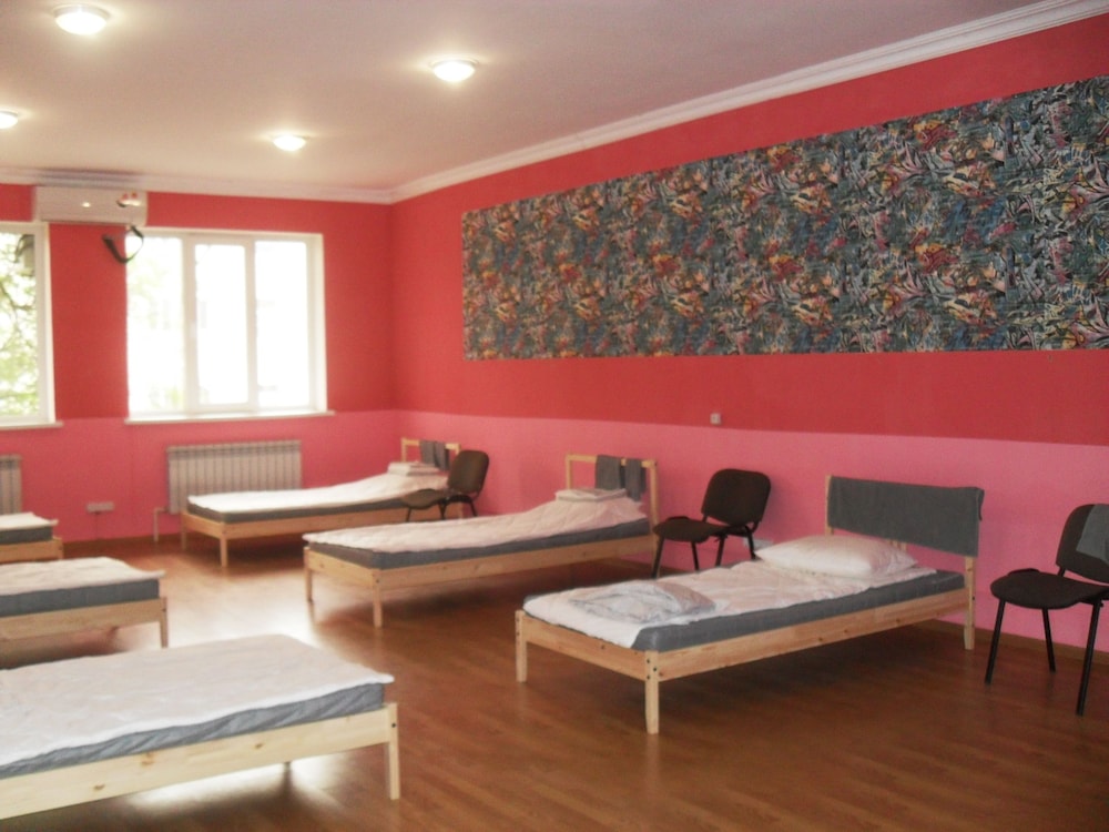 Economy Shared Dormitory, Men only (6 beds)