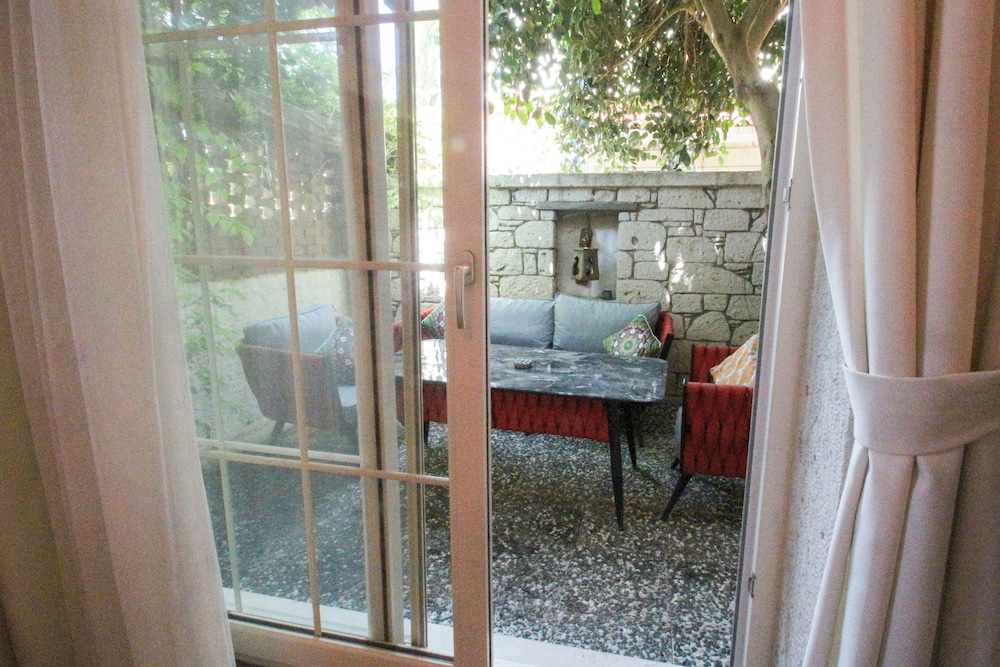 Deluxe Double Room, Jetted Tub photo 3