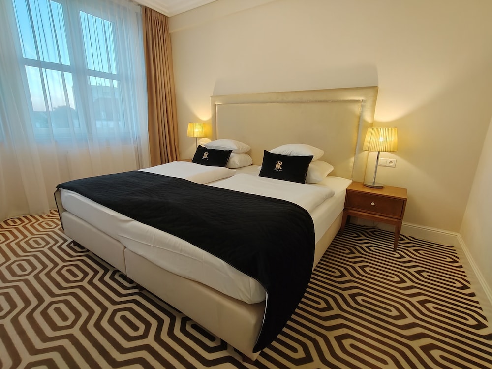 Premier Double or Twin Room photo 3