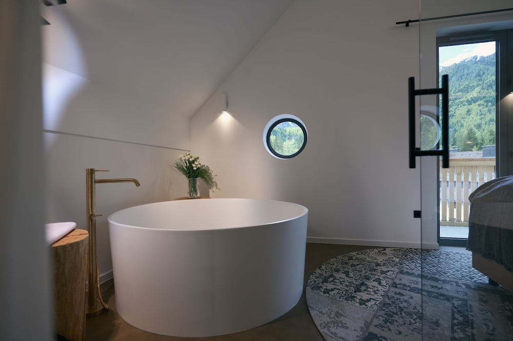 Deluxe Double Room, Mountain View - Photo 9
