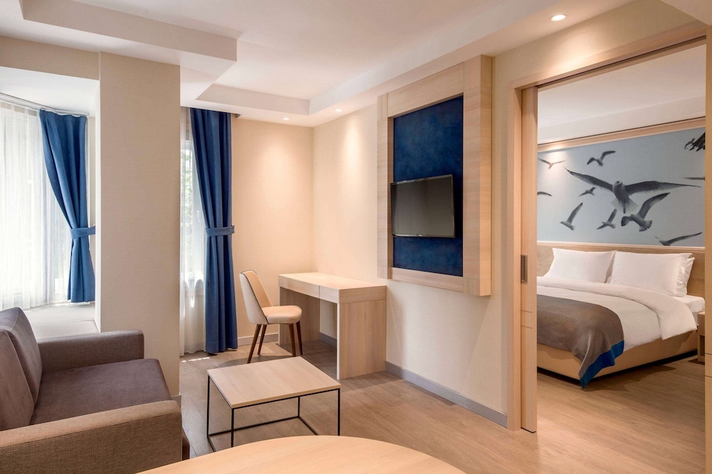 Suite, 1 Queen Bed