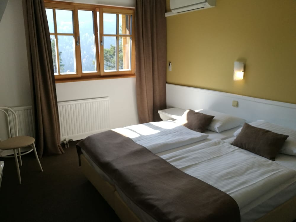 Standard Double or Twin Room - Photo 2