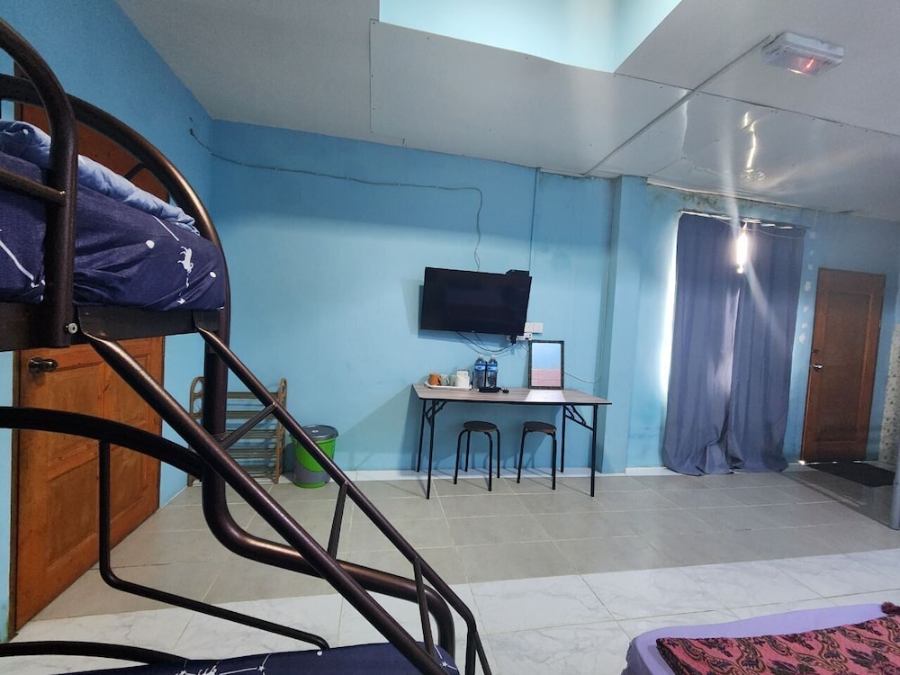 Room No 11 Aurora - Photo 13