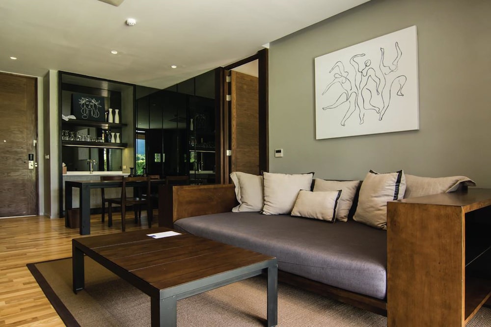 1 Bedroom Suite - Photo 6