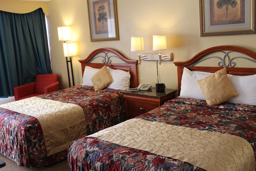 Standard Room, 2 Double Beds photo 3