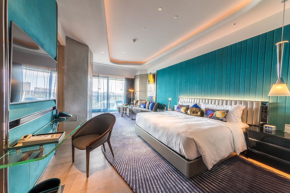 Spectacular Room, Room, 1 King Bed, Lake View