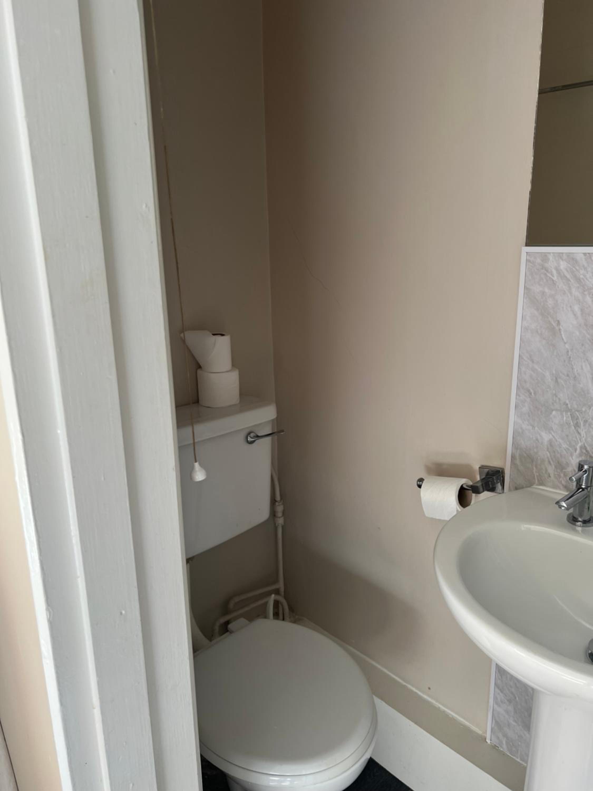 Classic Single Room with Shower photo 2