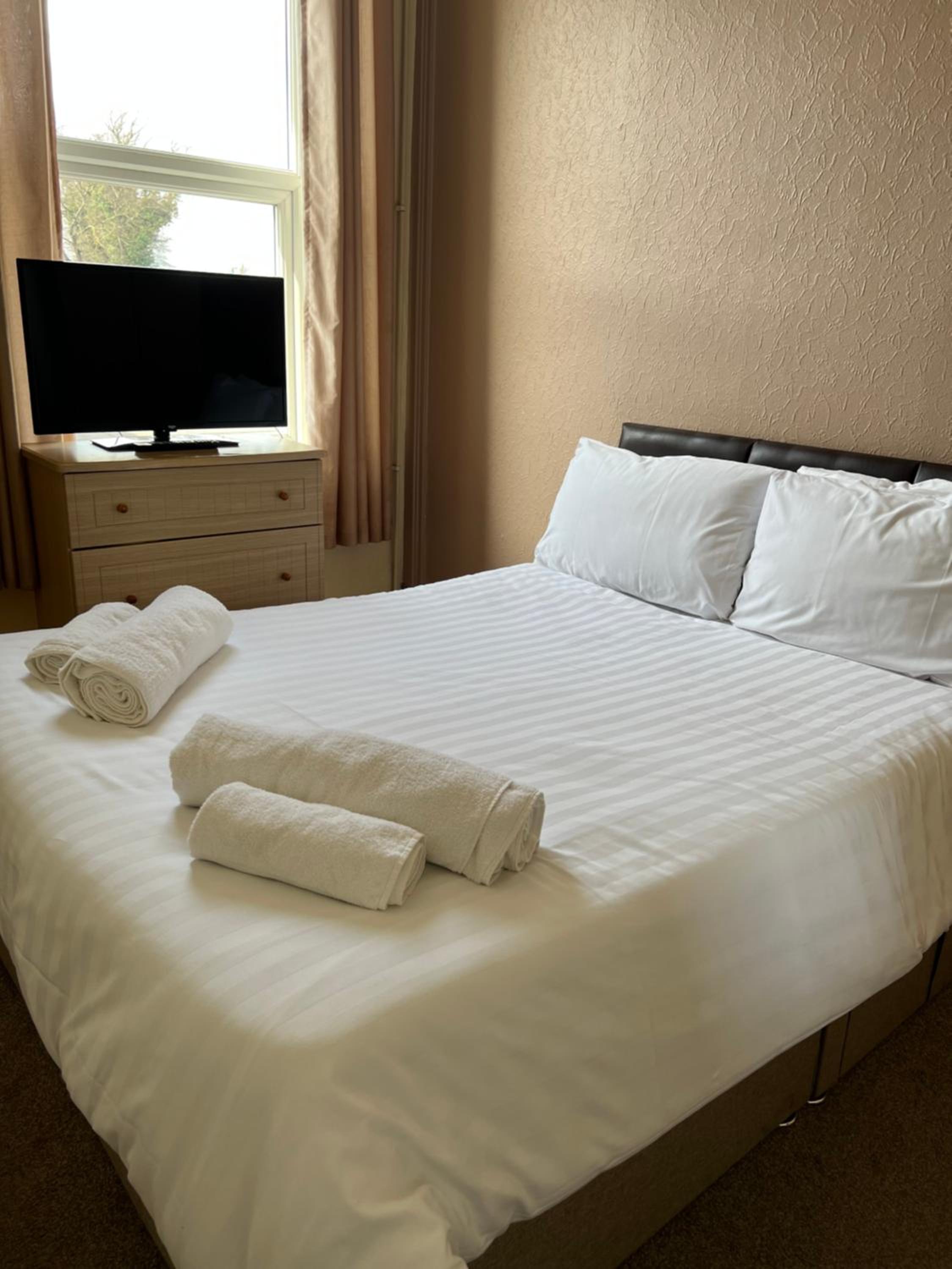 Budget Double Room photo 2