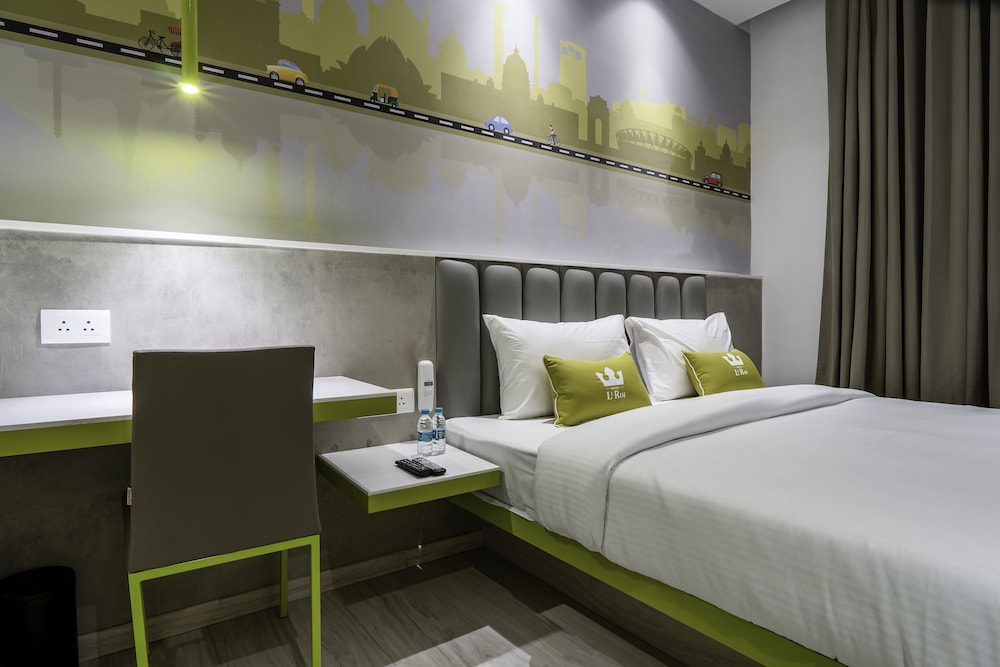 Deluxe Double Room - Photo 11