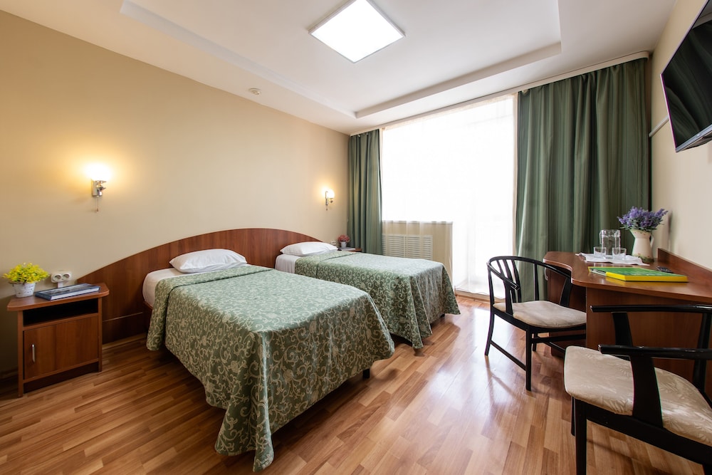 Twin Room, 2 Twin Beds (2)