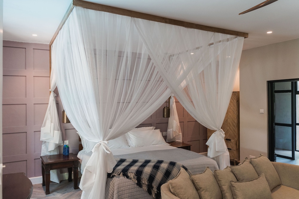 Luxury Double or Twin Room photo 2