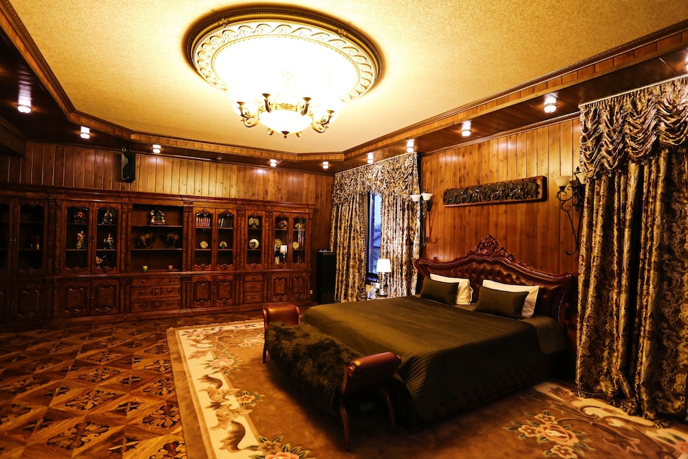 Deluxe Suite photo 2