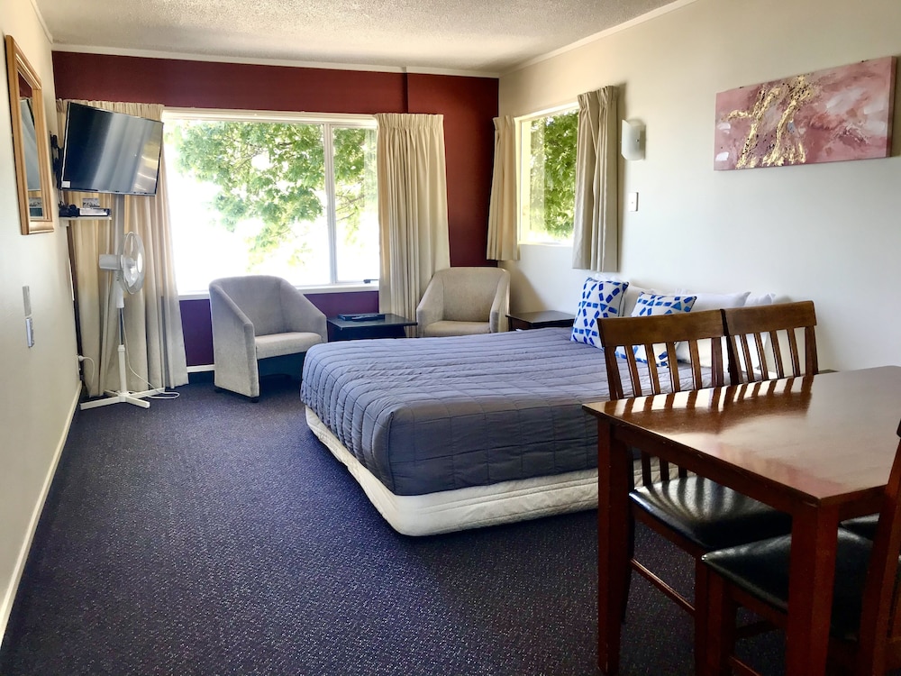 Standard Apartment, 1 Bedroom (Lakeview Family) photo 1
