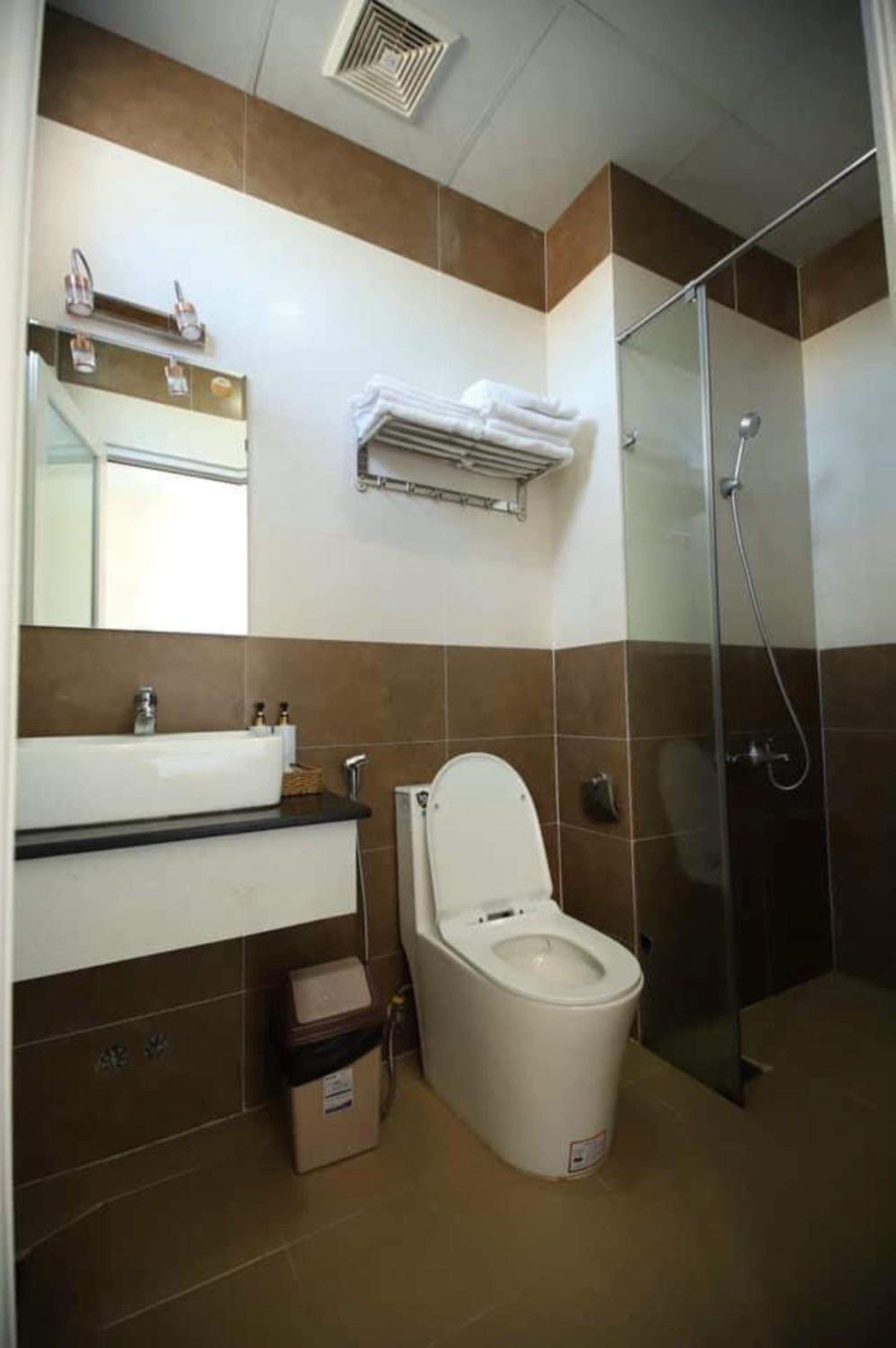 Double Room with Balcony - Photo 3