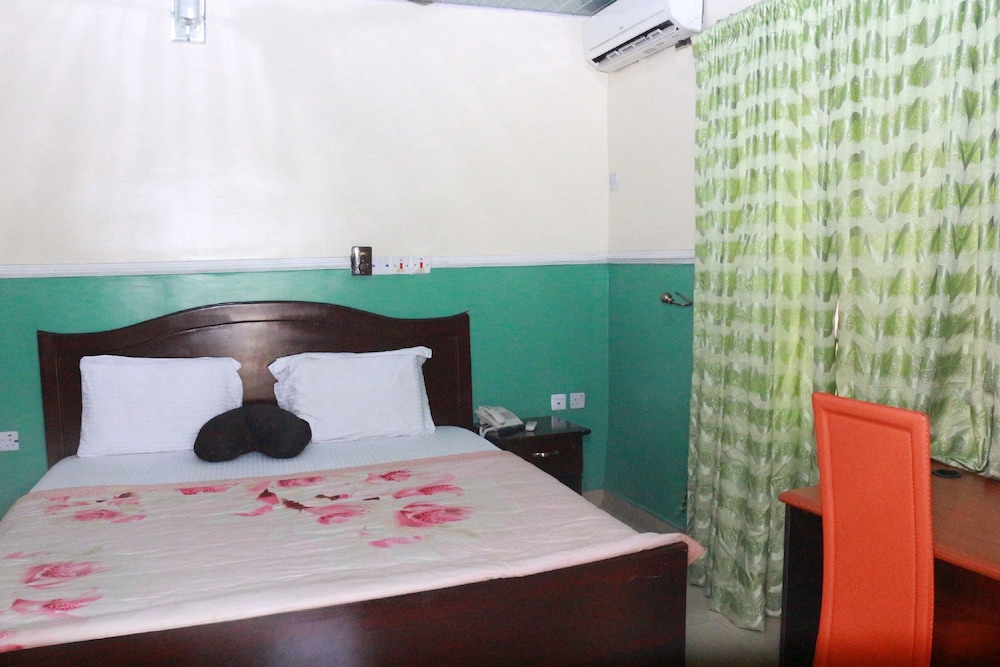 Royal Room photo 2