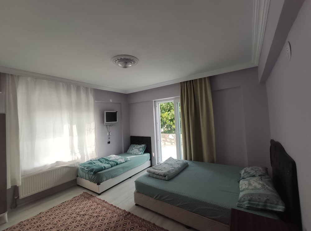 Family Triple Room, Lake View